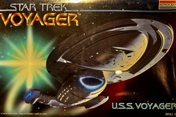 MONOGRAM 1/677 U.S.S. Voyager